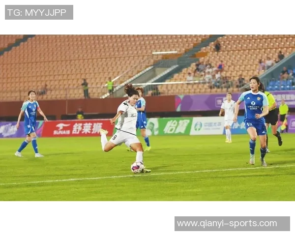 19岁女足国脚王爱芳谈偶像克罗斯传球风格与个人成长之路