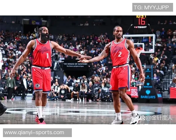 小卡再创佳绩本赛季第11次得分30快船战绩稳居前列8胜3负